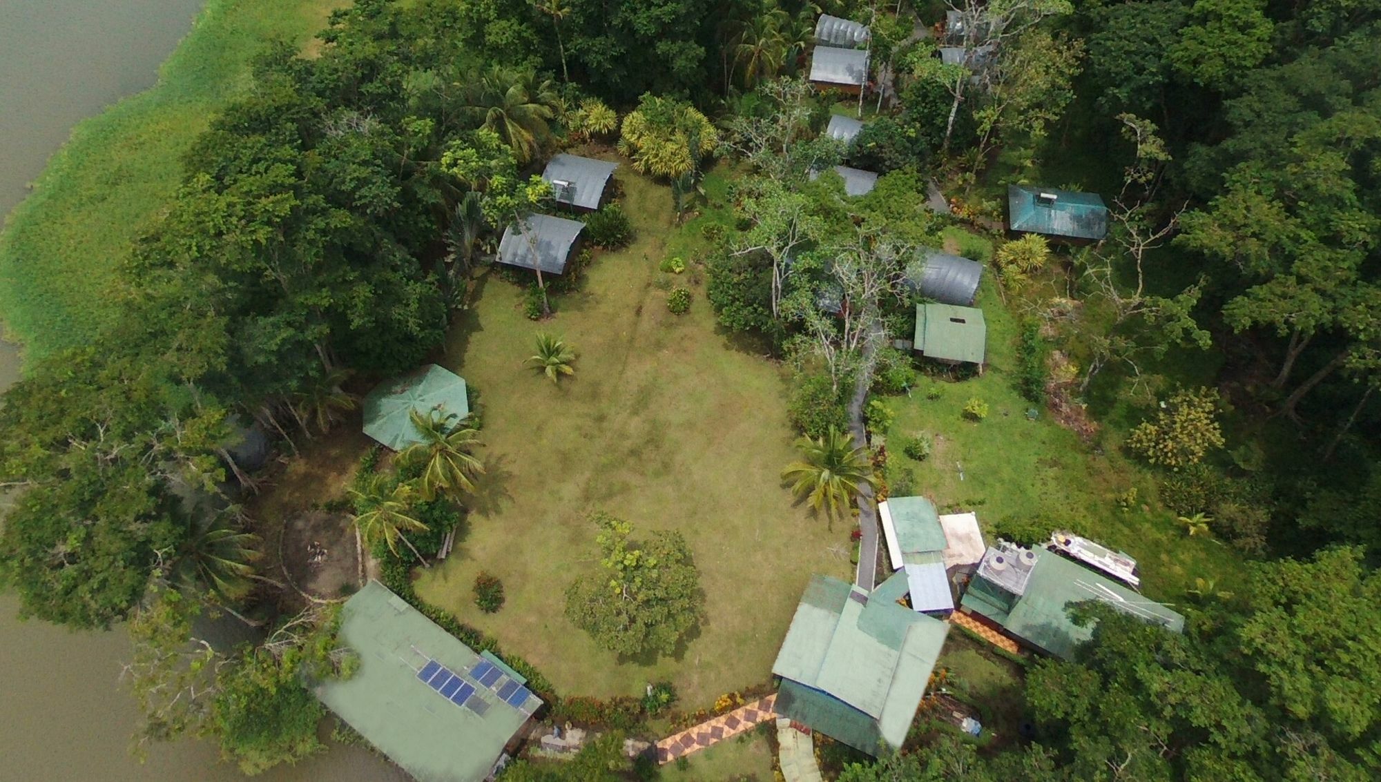 Lirio Lodge Barra de Pacuare Экстерьер фото